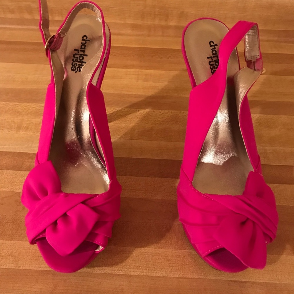 Fuchsia heels - Picture 3 of 7